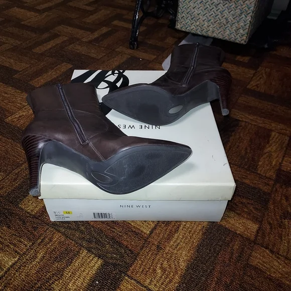 Nine West Ankle Boots - Picture 5 of 8